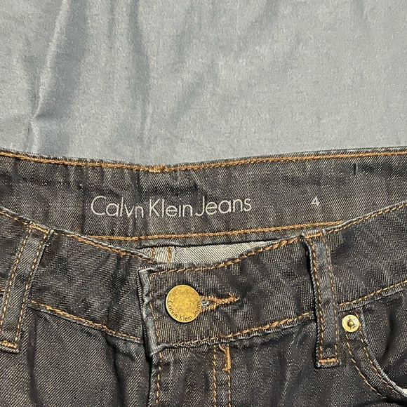 Calvin Klein denim shorts - Picture 4 of 6